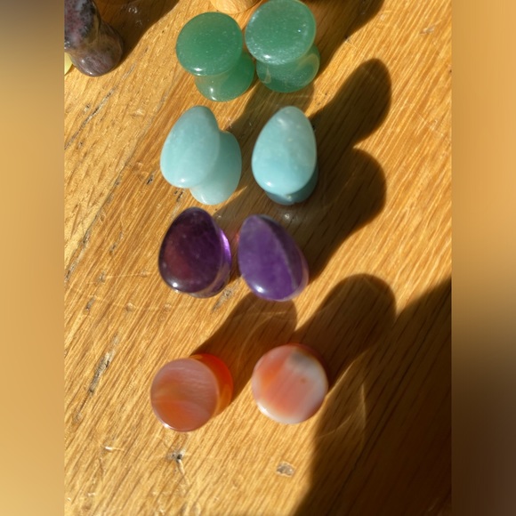 7 pairs 00 flailed tunnels plugs plus 7 single tunnels gemstone - Picture 2 of 11